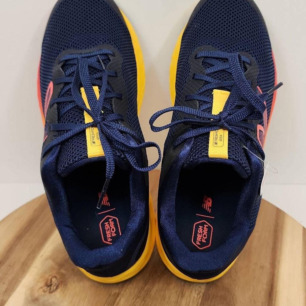 New Balance Fresh Foam Arishi v4 Boys 5.5 Blue - Picture 9 of 10